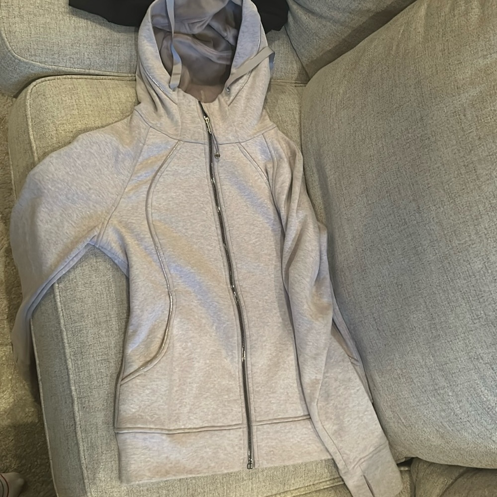 light pink/purple size 8 super warm full zip Lululemon